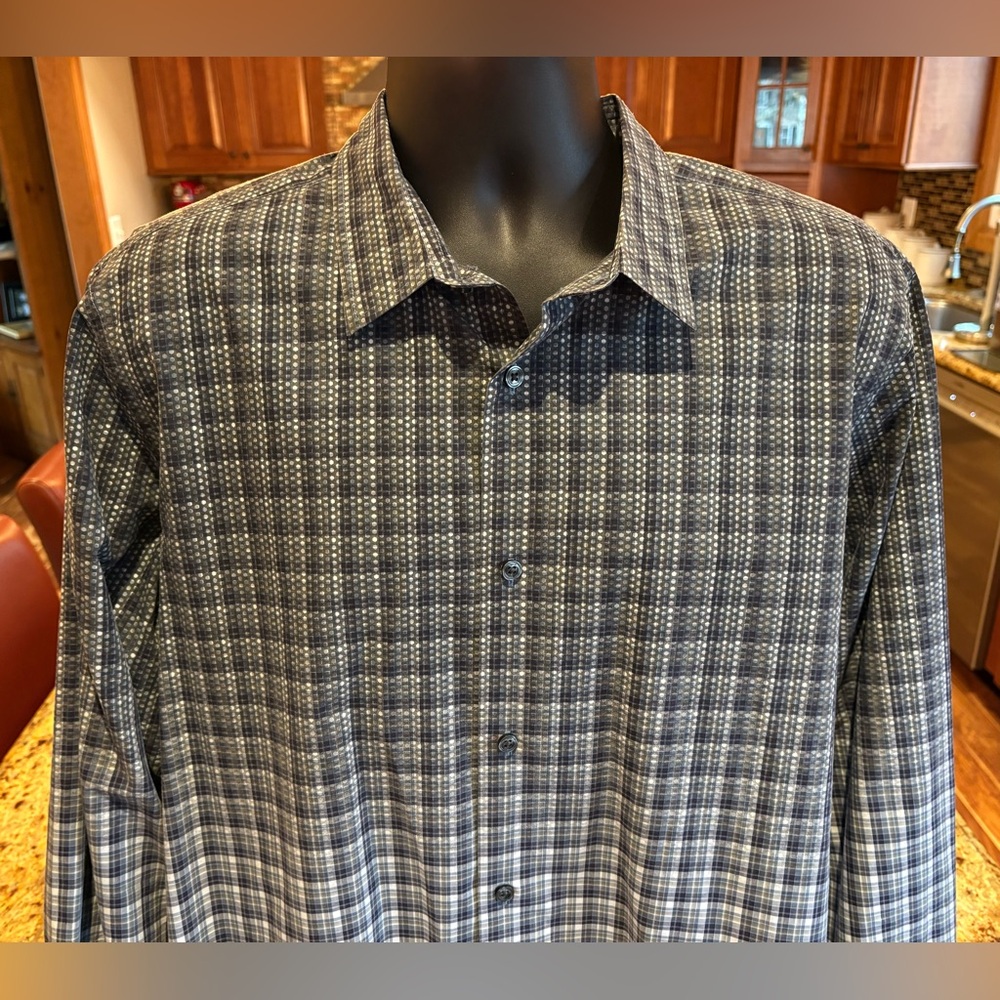 Vince men’s button front shirt.‎ Sharp black/grey pattern. XL. NWOT